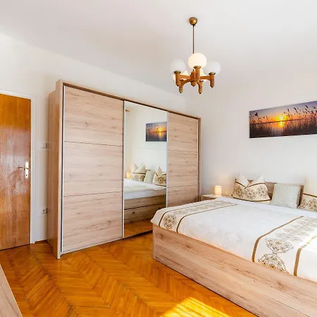 Apartment Vintage-style Nur 450 Meter Zum Mit Meerblick - Hunde Willkommen Crikvenica